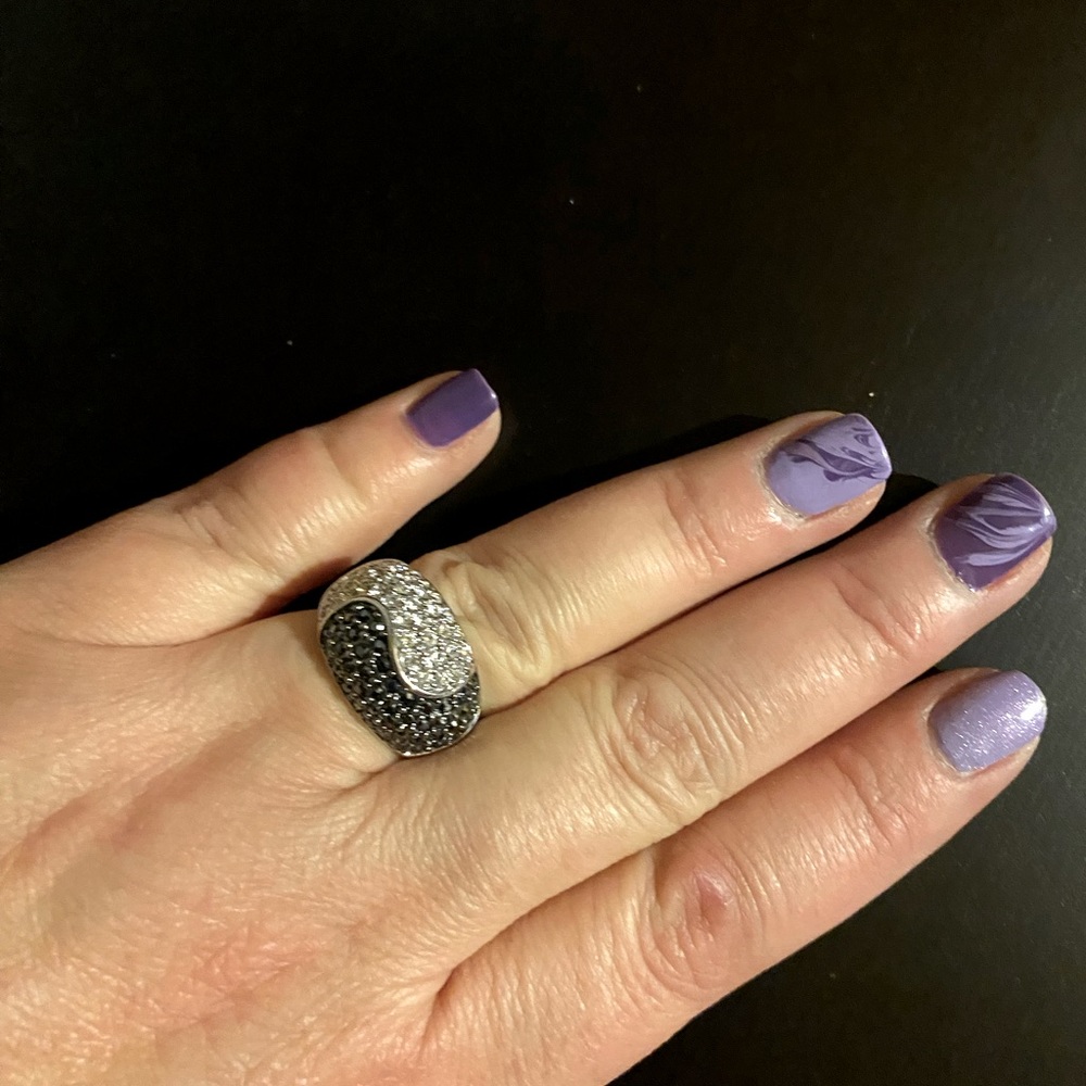 Ring with Swarovski crystals